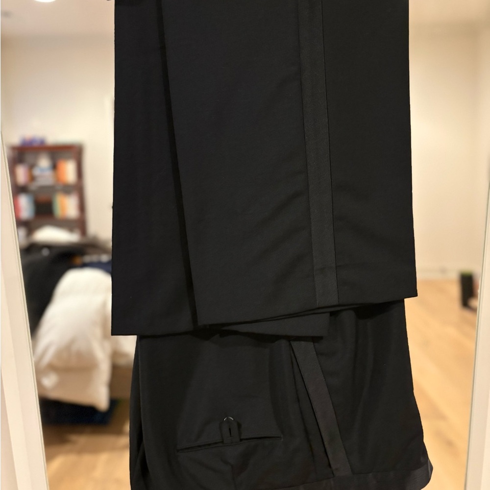 Vintage Men's Black Tuxedo with Pants - Neiman Marcus 40s - Picture 4 of 10